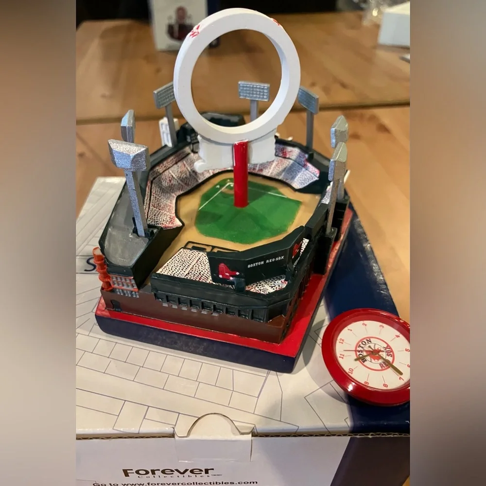 NEW Forever Collectibles Boston Red Socks Fenway Park Stadium Clock